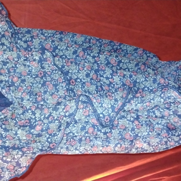 Mudd blue floral top size XL used in great condition - Picture 7 of 14